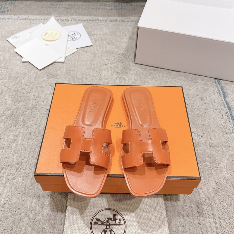 H**mes slippers